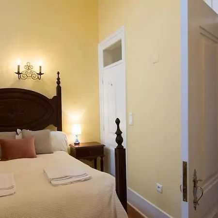 Space And Tradition In Apartment *